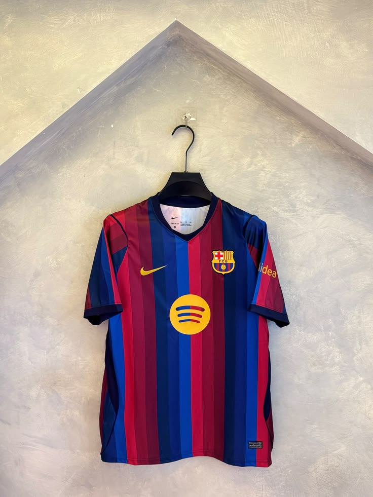 Barcelona Home kit Fan Version